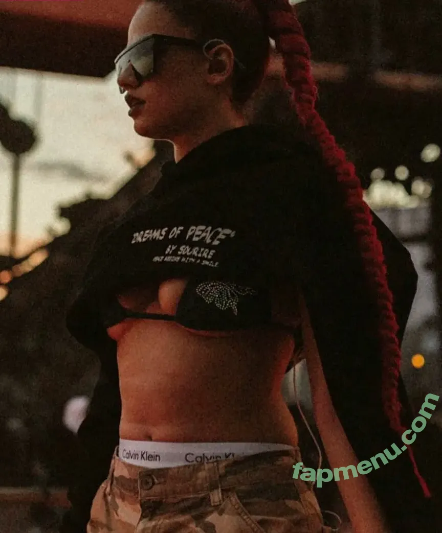 badmomzjay nude photo #0108 (badmomzjay)