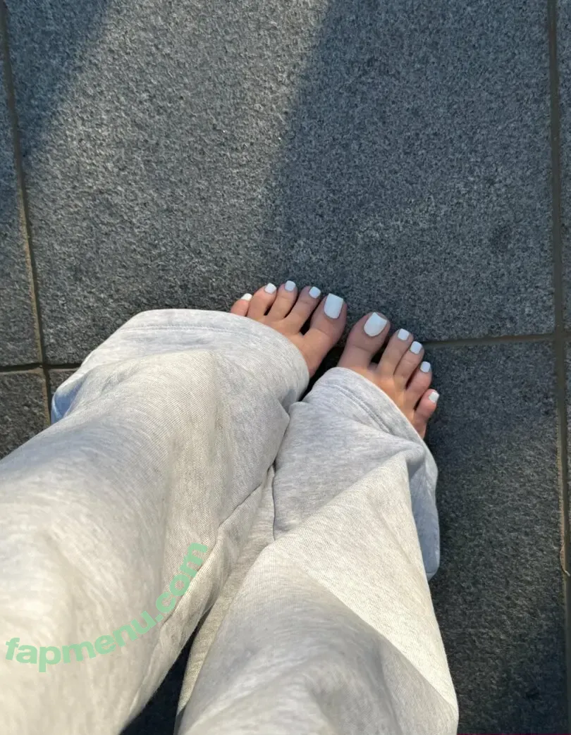 badxlucyfree nude photo #0001 (bad.xlucyx)