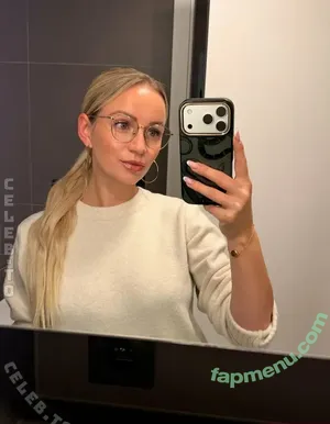 baebaezoe / baebae.zoe / baebae_zoe nude photo #0528