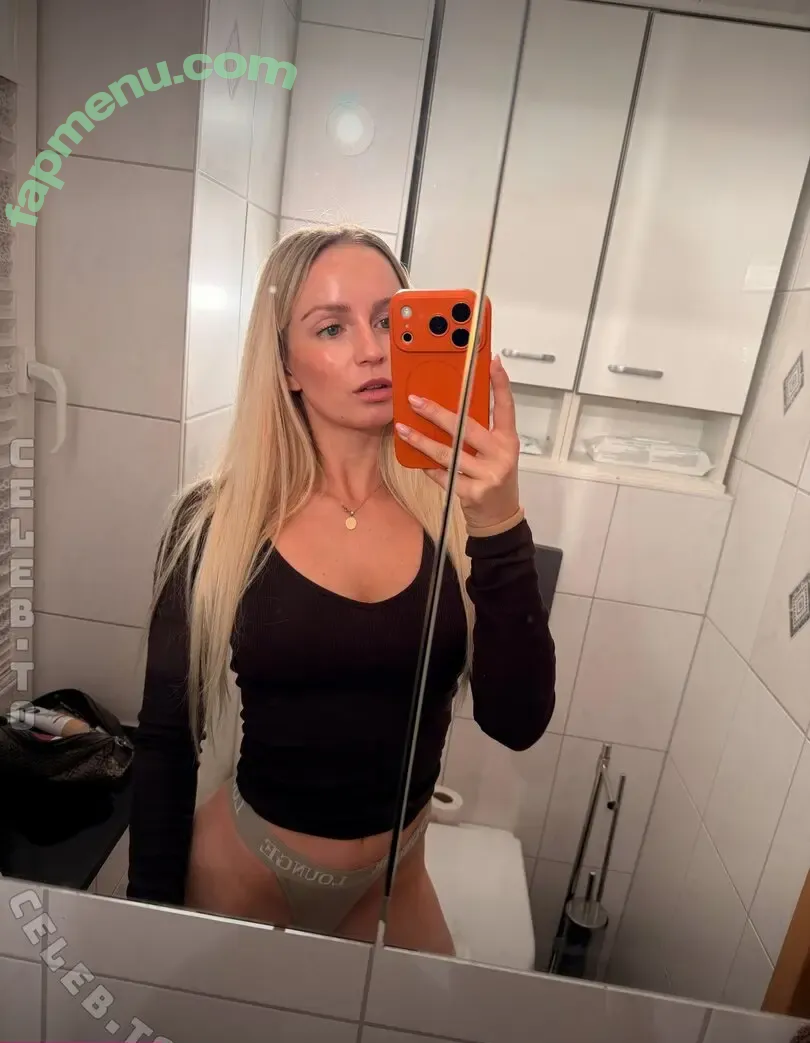 baebaezoe nude photo #0551 (baebae.zoe / baebae_zoe)