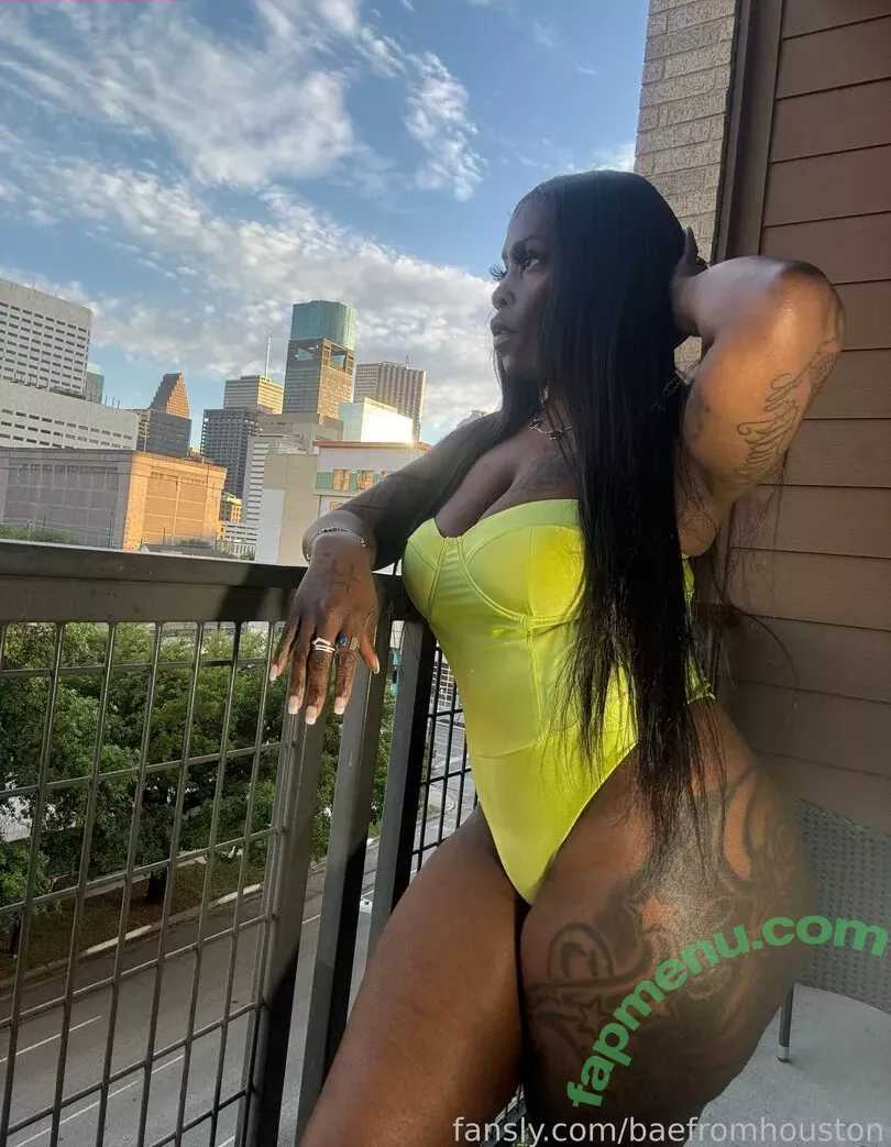 BaeFromHouston nude photo #0011 (baefromhouston1 / baegoddesss)