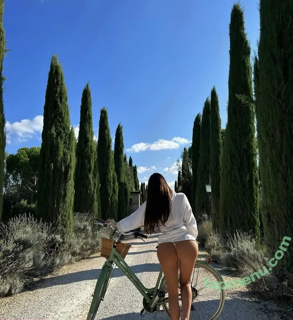 Baek Si Young nude photo #0135 (Si young baek / Si.young)