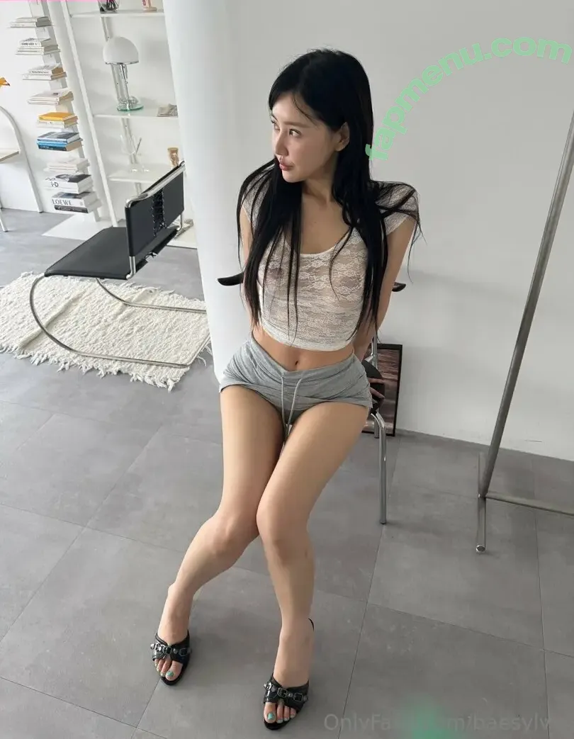 Baesylvie nude photo #0004 (Sylvia Choi)