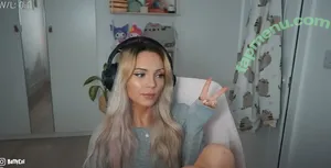 Baffy / buffylovesvampires / missbaffytwitch nude photo #0030