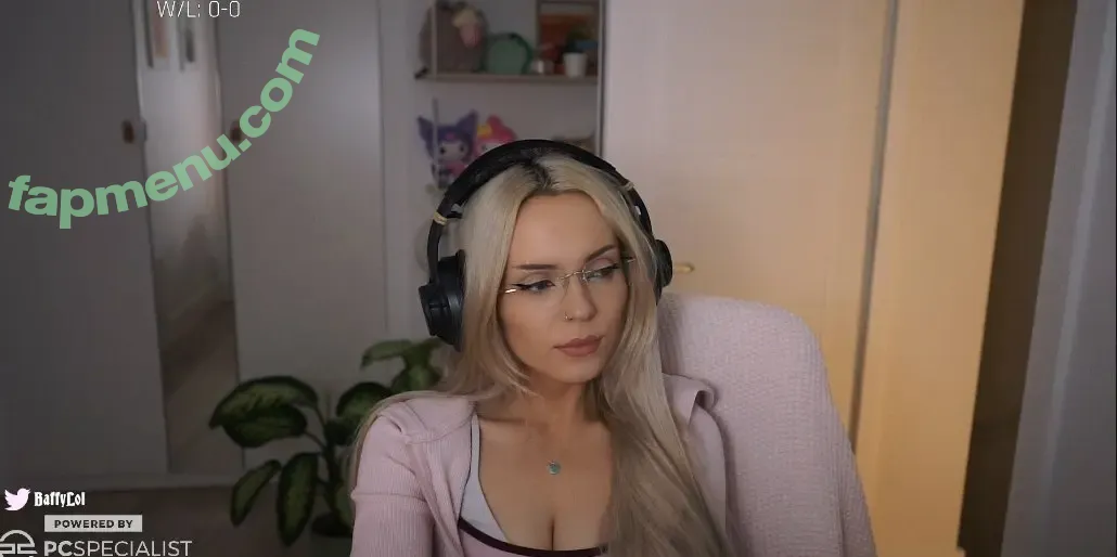 Baffy nude photo #0041 (buffylovesvampires / missbaffytwitch)