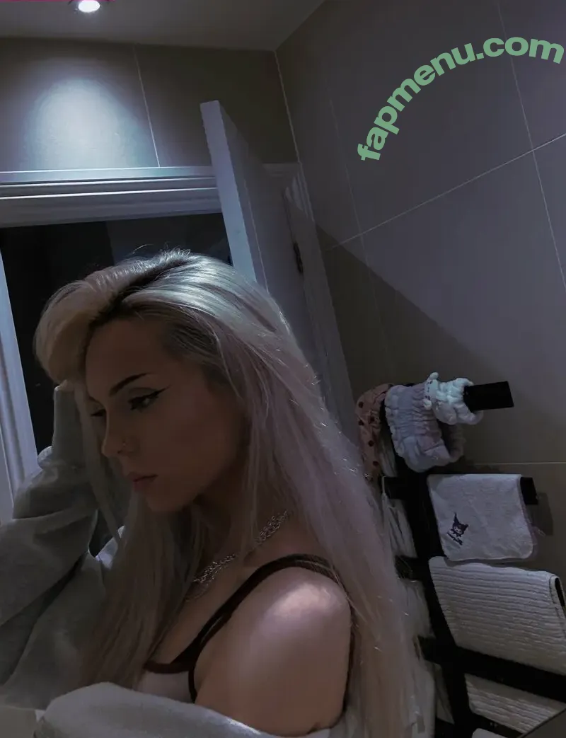 Baffy nude photo #0049 (buffylovesvampires / missbaffytwitch)