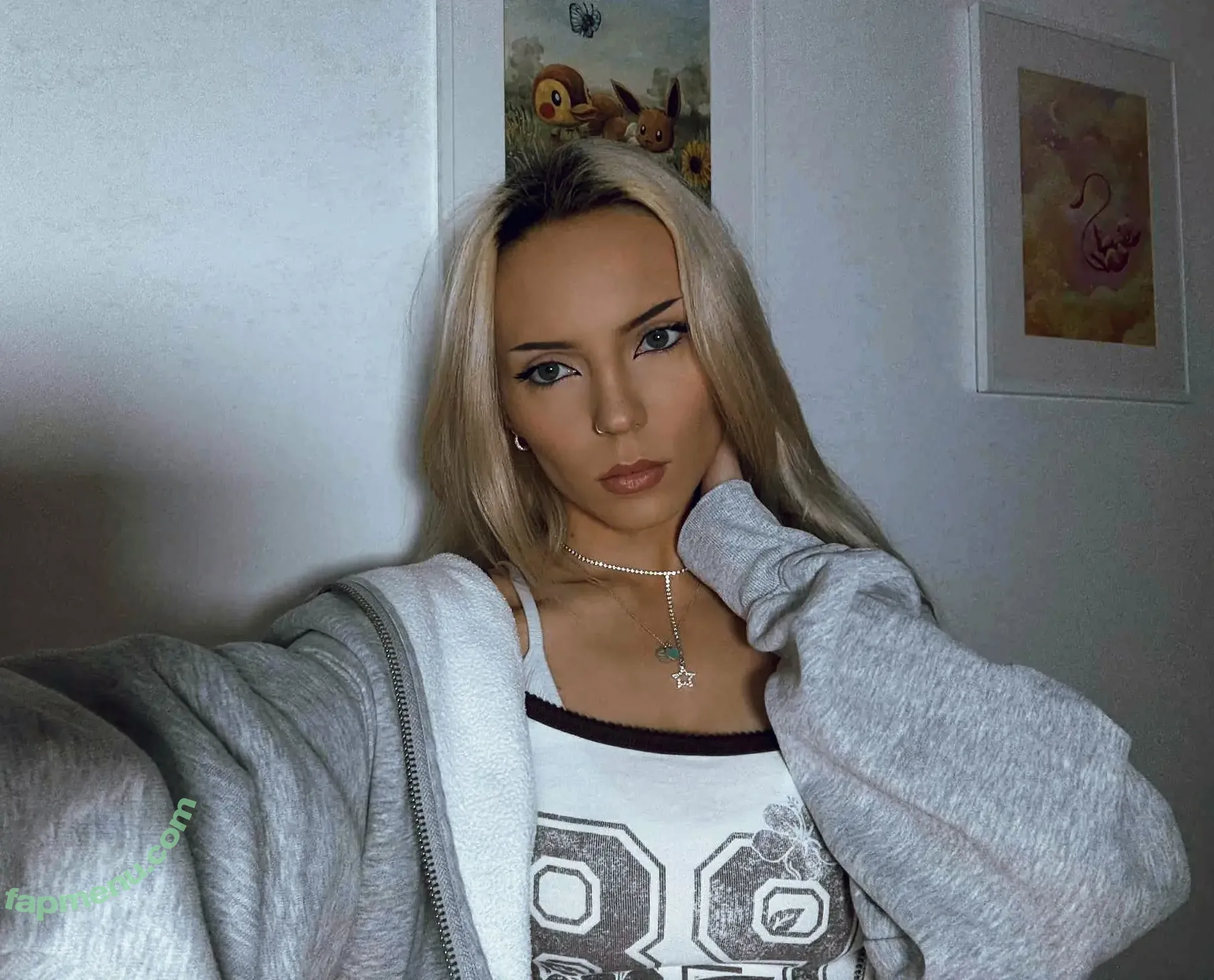 Baffy nude photo #0057 (buffylovesvampires / missbaffytwitch)