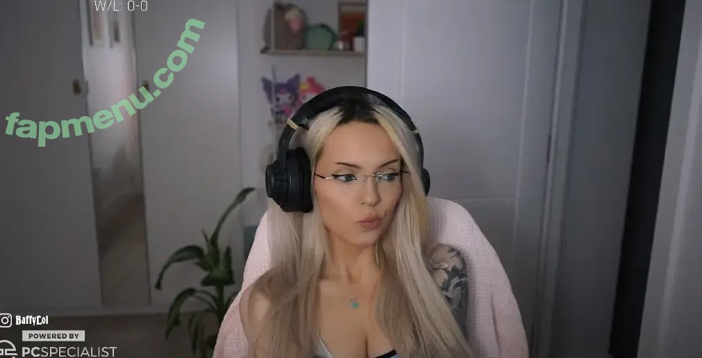 Baffy nude photo #0058 (buffylovesvampires / missbaffytwitch)