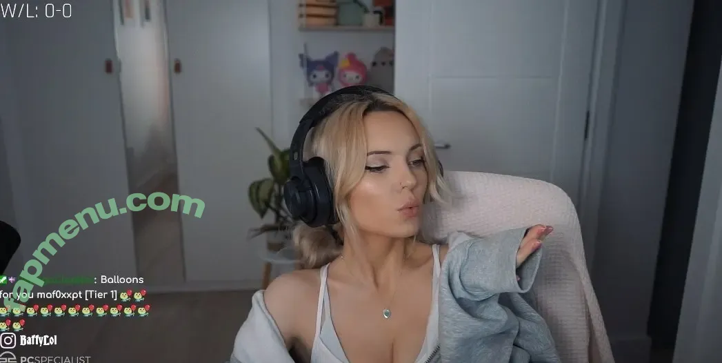 Baffy nude photo #0064 (buffylovesvampires / missbaffytwitch)