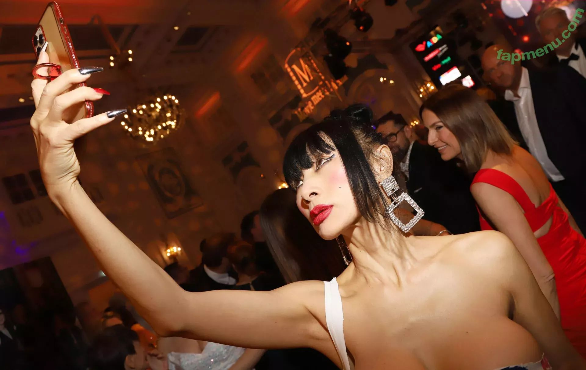 Bai Ling nude photo #1052 (iambailing)