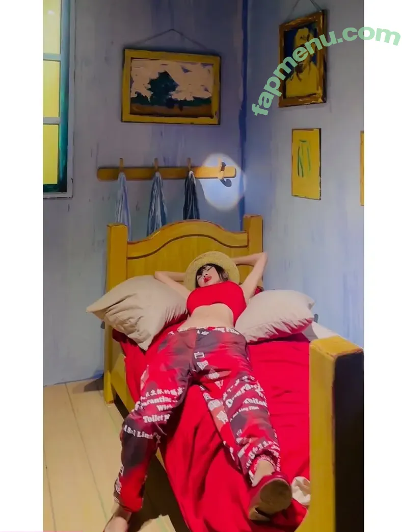 Bai Ling nude photo #1607 (RealBaiLing / iambailing)