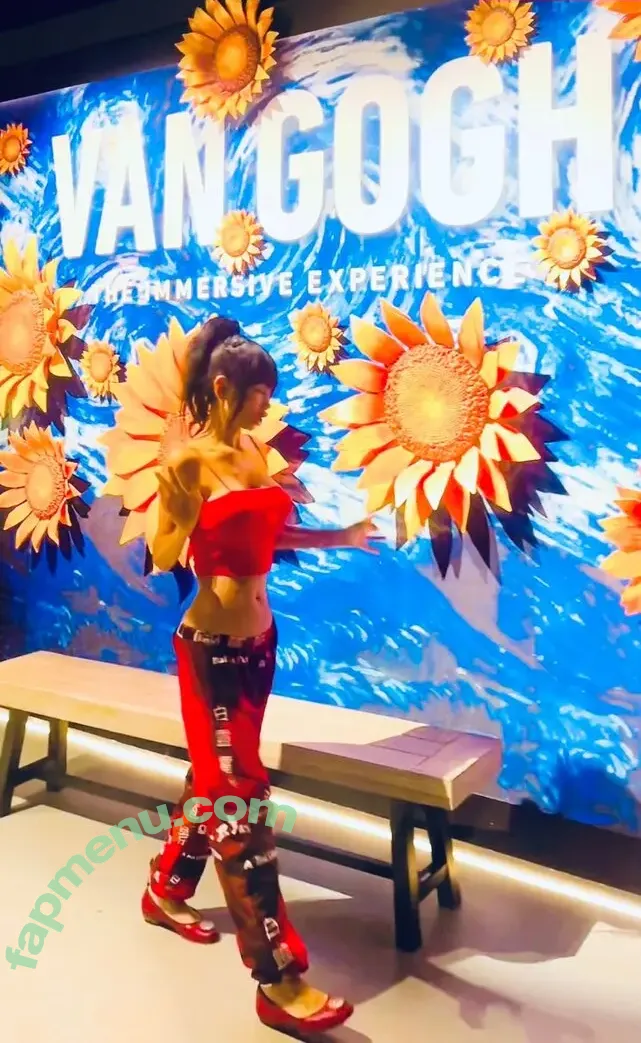 Bai Ling nude photo #1625 (RealBaiLing / iambailing)