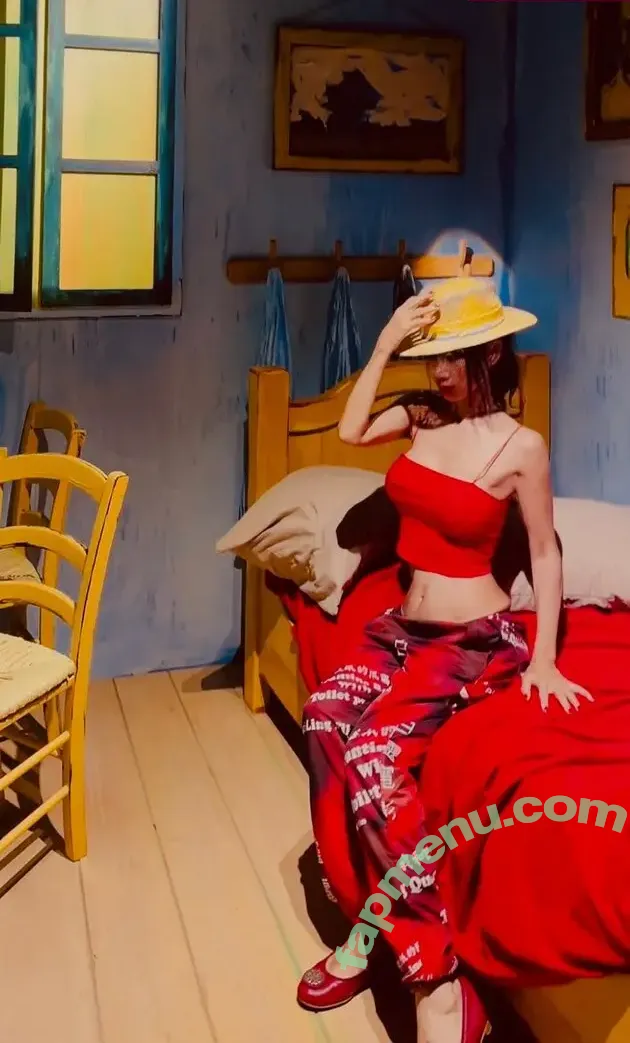 Bai Ling nude photo #1629 (RealBaiLing / iambailing)