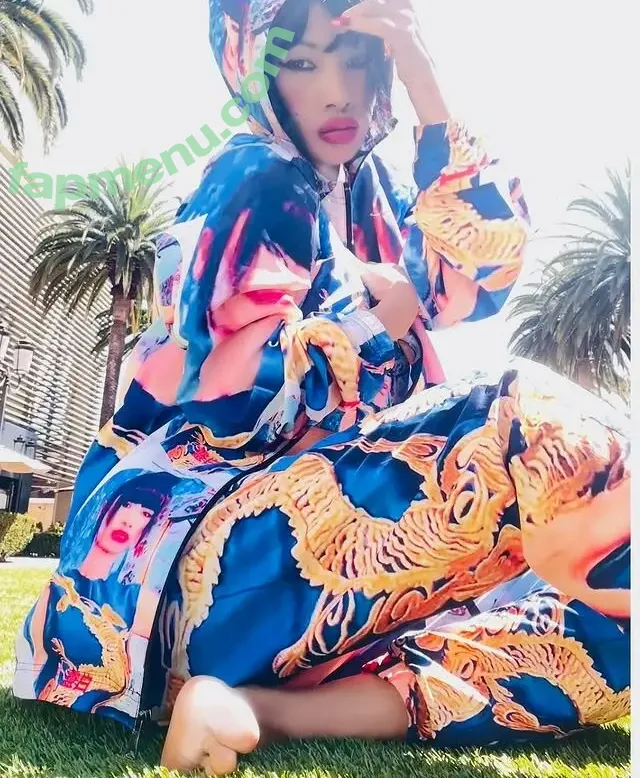 Bai Ling nude photo #1804 (RealBaiLing / iambailing)