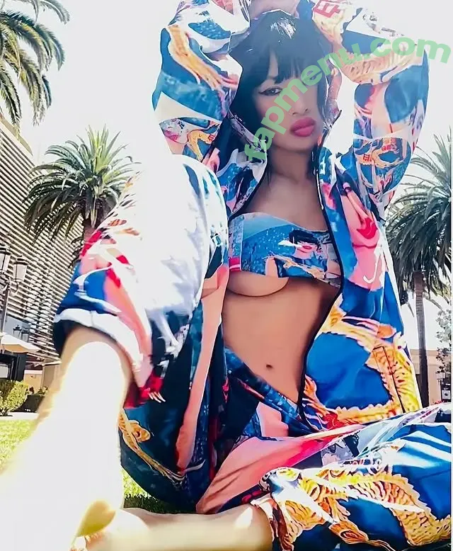 Bai Ling nude photo #1810 (RealBaiLing / iambailing)