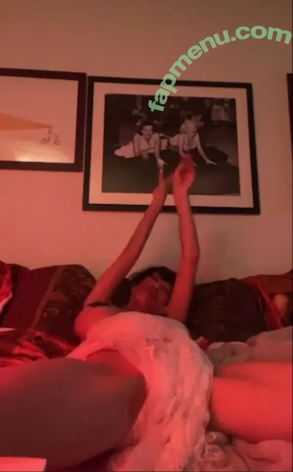 Bai Ling nude photo #1855 (RealBaiLing / iambailing)