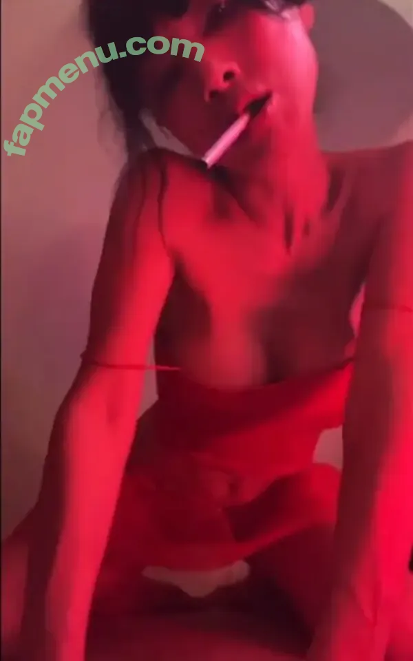 Bai Ling nude photo #1911 (RealBaiLing / iambailing)