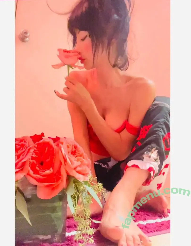 Bai Ling nude photo #1939 (RealBaiLing / iambailing)