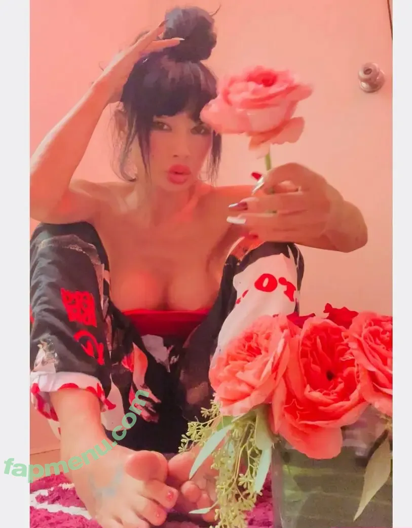 Bai Ling nude photo #1948 (RealBaiLing / iambailing)