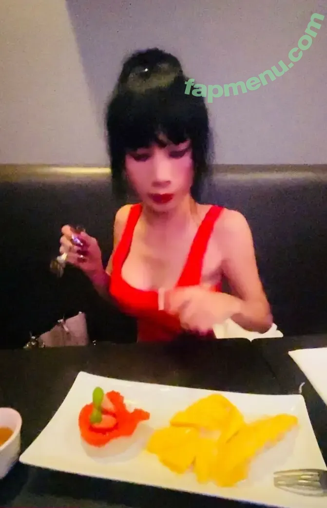 Bai Ling nude photo #1951 (RealBaiLing / iambailing)