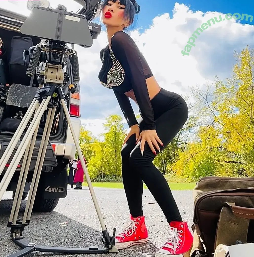 Bai Ling nude photo #2046 (RealBaiLing / iambailing)