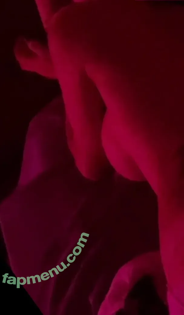 Bai Ling nude photo #2091 (iambailing)