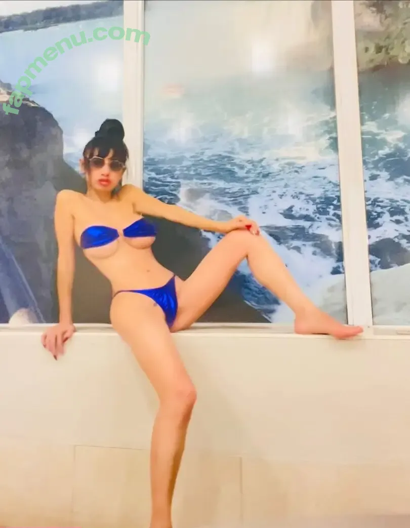 Bai Ling nude photo #2112 (RealBaiLing / iambailing)