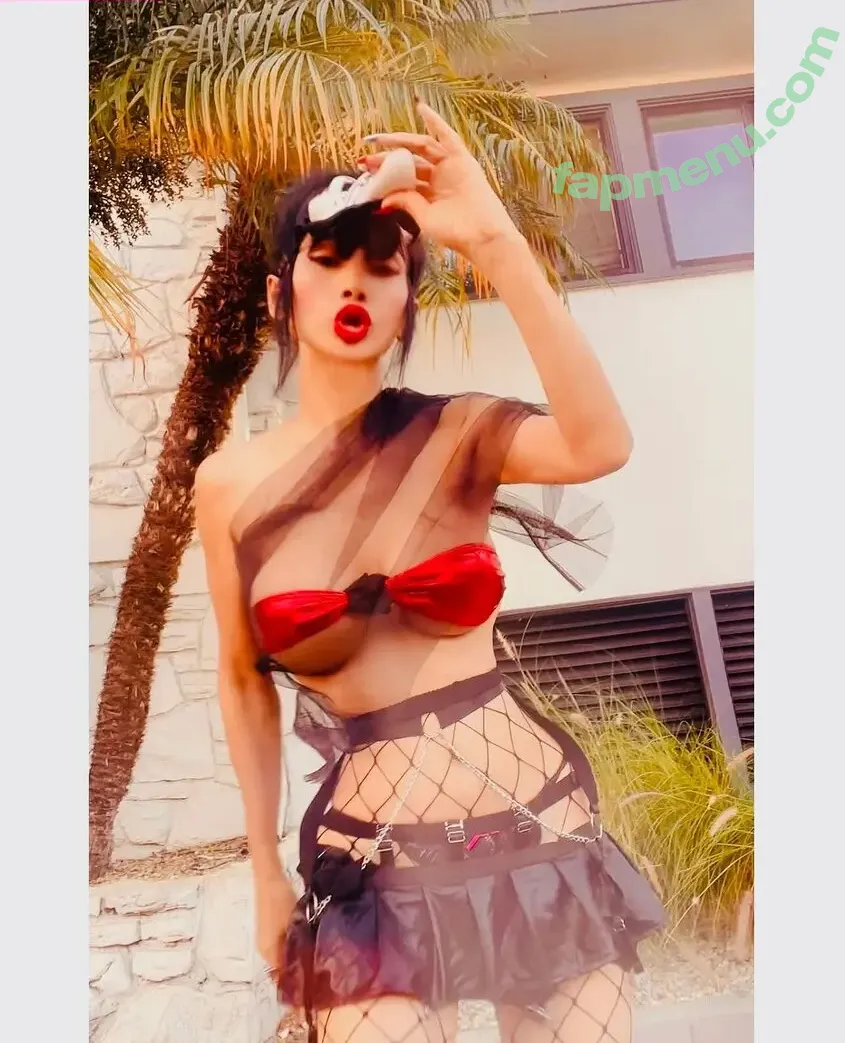 Bai Ling nude photo #2135 (RealBaiLing / iambailing)