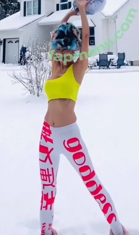 Bai Ling nude photo #2382 (RealBaiLing / iambailing)