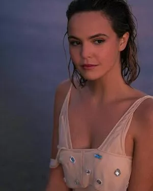 Bailee Madison / baileemadison / bailey_madis0n nude photo #0020