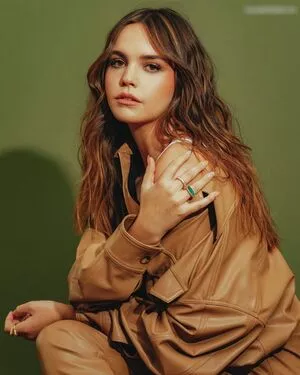 Bailee Madison / baileemadison / bailey_madis0n nude photo #0063