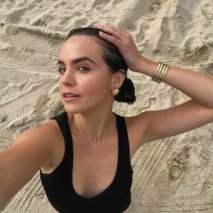 Bailee Madison / baileemadison / bailey_madis0n nude photo #0108