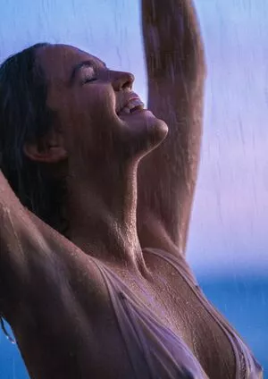 Bailee Madison / baileemadison / bailey_madis0n nude photo #0138