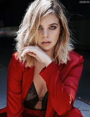 Bailee Madison / baileemadison / bailey_madis0n nude photo #0221