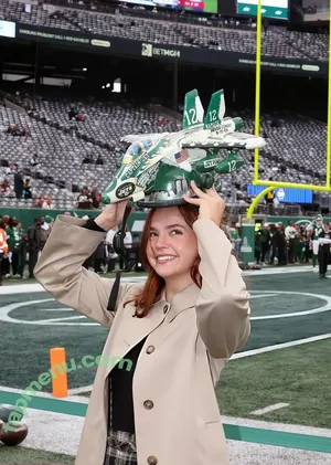 Bailee Madison / baileemadison / bailey_madis0n nude photo #0749