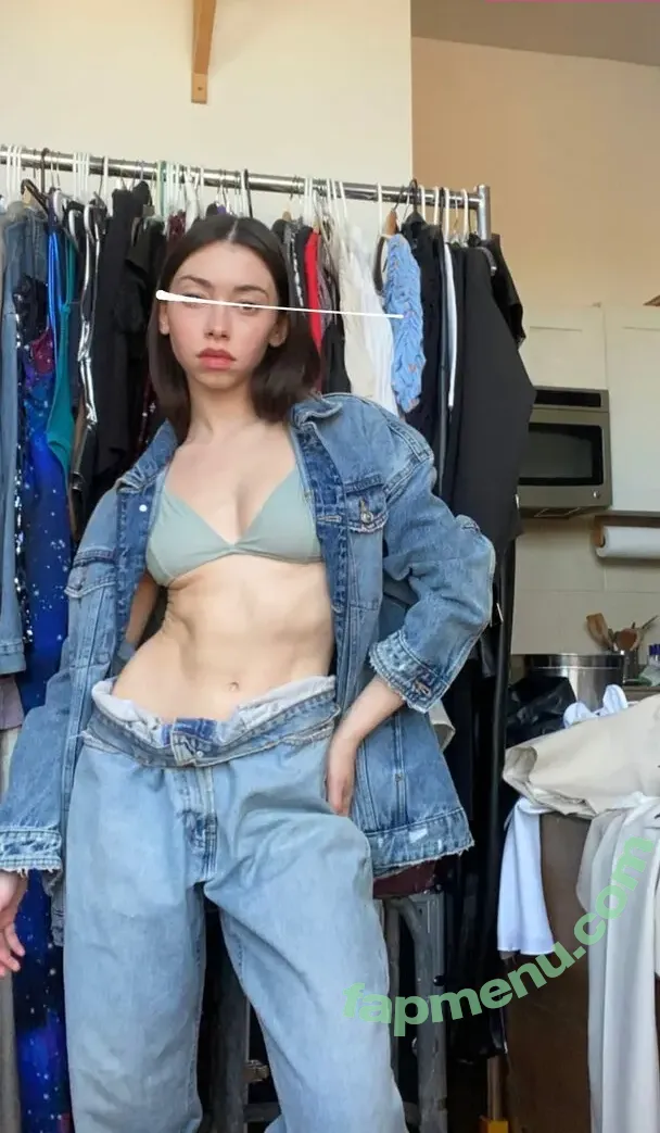 baileeehenderson nude photo #0005 (baileeehenderson)