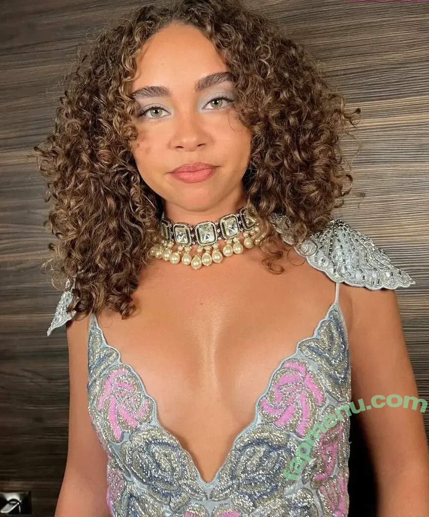 Bailey Bass nude photo #0003 (baileybass)