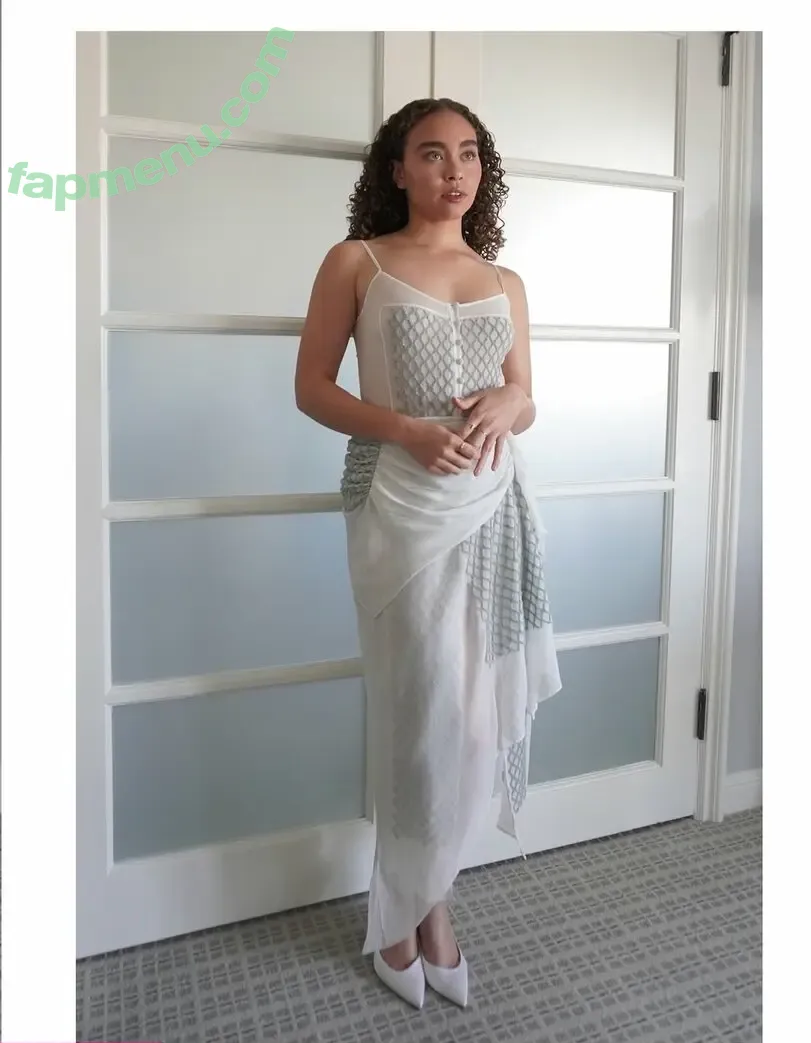 Bailey Bass nude photo #0019 (baileybass)