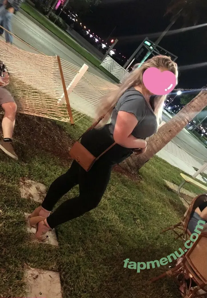 Bailey Bee nude photo #0033 (pinkghouls / pinkghoulss)