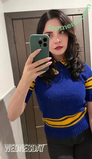 Bailey Meyers / bailienvspredator nude photo #0103