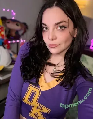 Bailey Meyers / bailienvspredator nude photo #0108