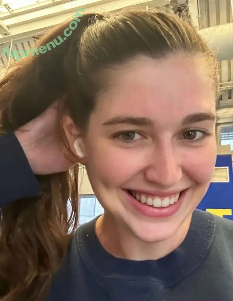 Bailey Moon nude photo #0031 (BaileyMoon15 / greatvaluenancywheeler)