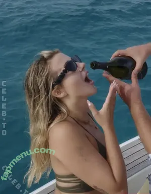 Ballerlina nude photo #0191