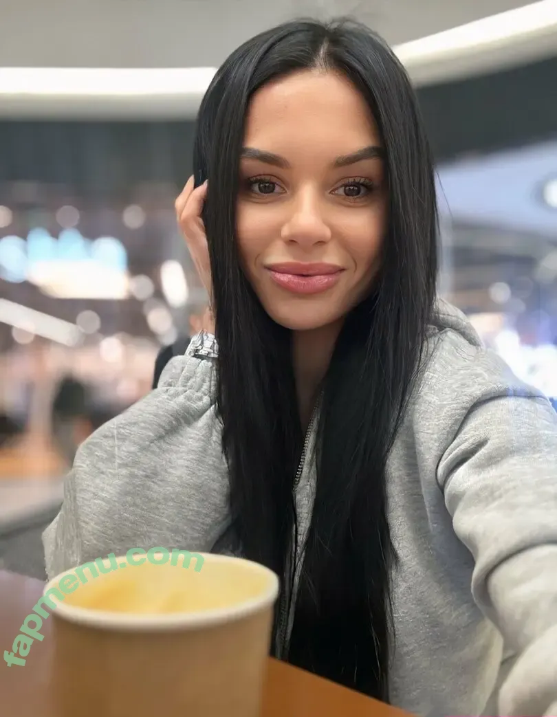 bambihelena nude photo #0004 (bambihelena)