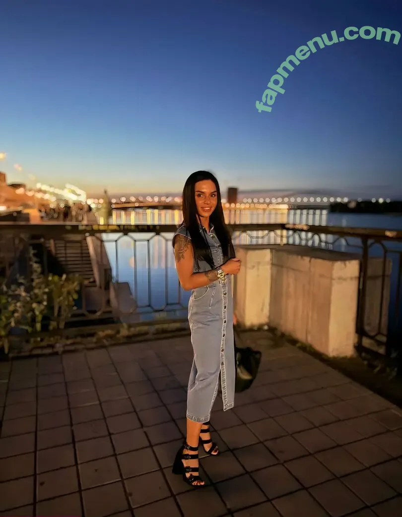 bambihelena nude photo #0012 (bambihelena)