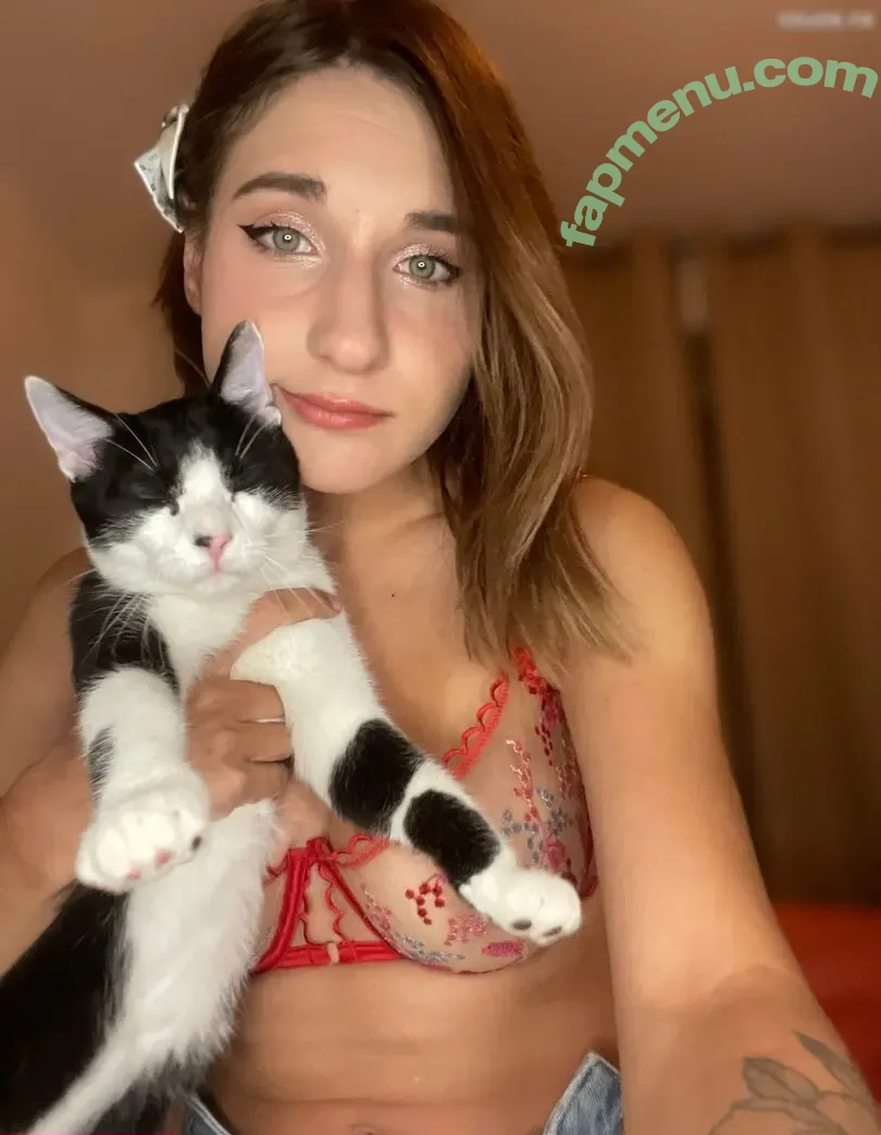 Bamby_Eyes nude photo #0003 (Bamby_Eyes_VIP / bambipup / bamby_eyessss)