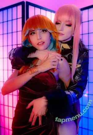 Bananahpeel nude photo #0041