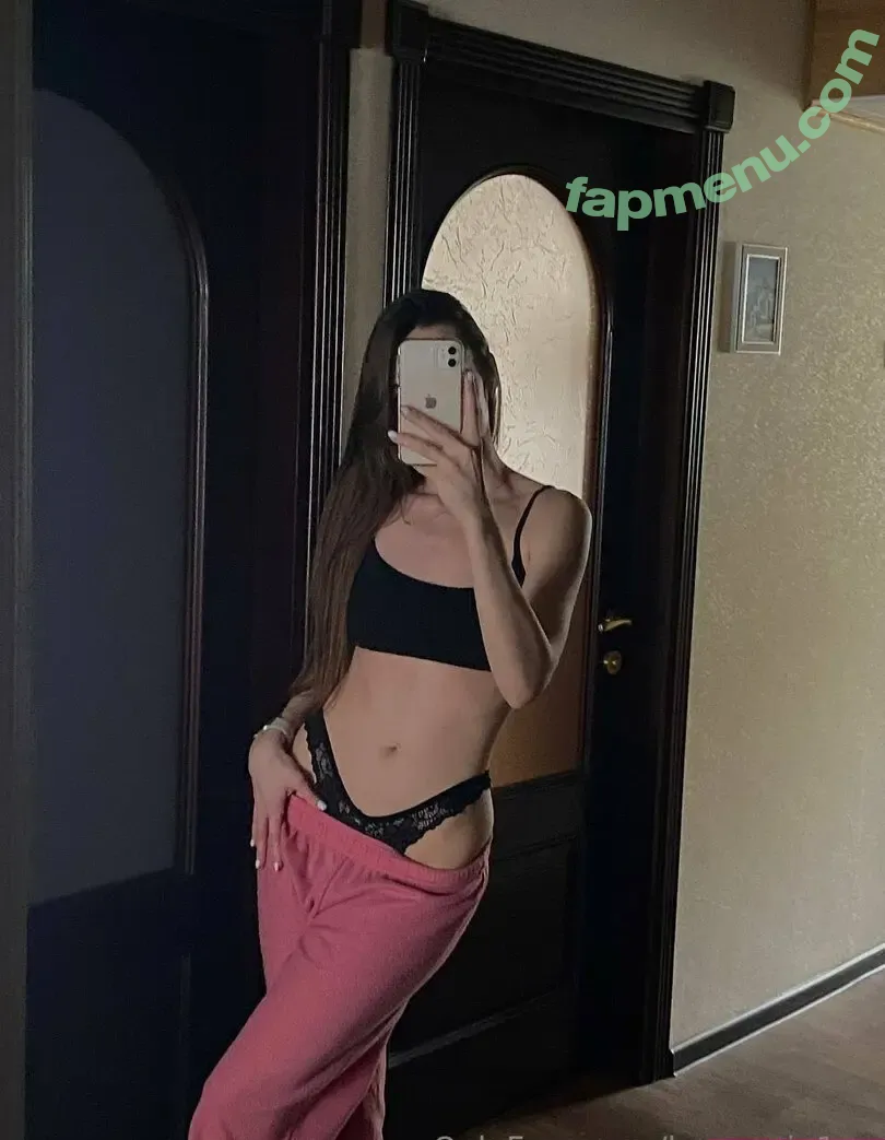 bananaju1ce nude photo #0004 (bananaju1ce)