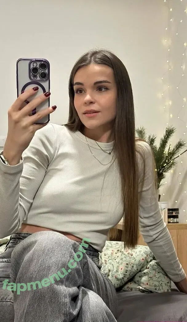 bananaju1ce nude photo #0014 (bananaju1ce)