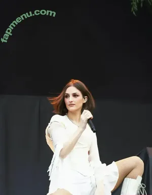 Banks / hernameisbanks nude photo #0167